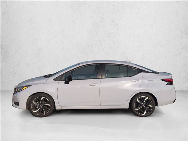 Used 2024 Nissan Versa SR FWD image 9