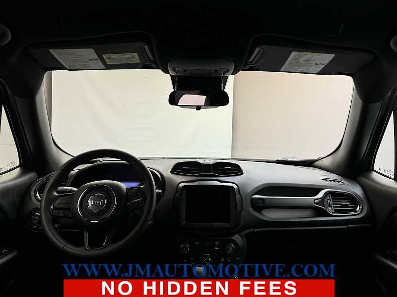 Used 2022 Jeep Renegade Altitude image 11