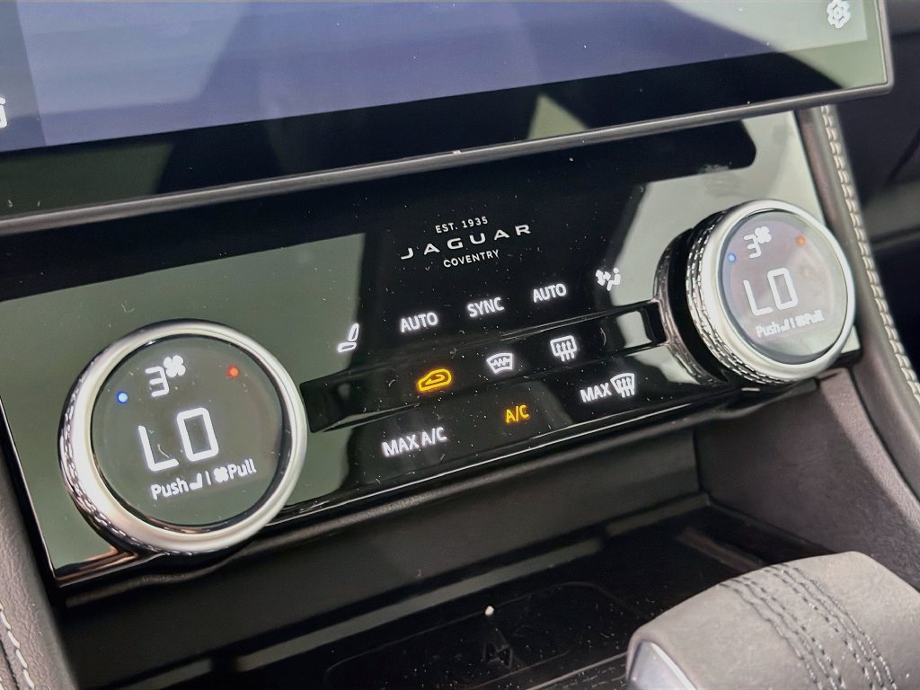 New 2026 Jaguar F-PACE R-Dynamic S AWD/4WD image 16