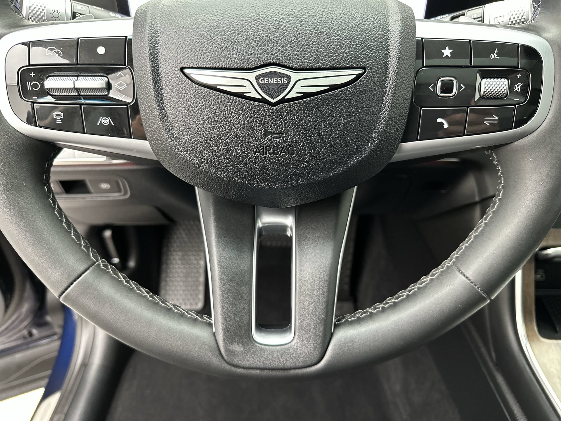 Certified 2026 Genesis GV80 3.5T Advanced AWD/4WD image 14