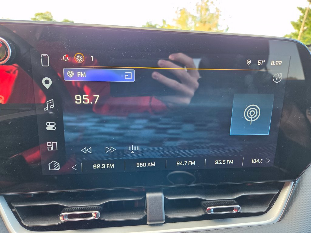 Used 2026 Chevrolet Equinox LT AWD/4WD image 16