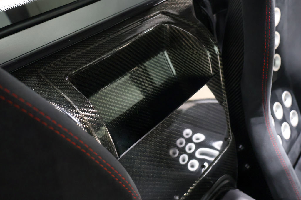 Used 2006 Ford GT RWD image 54