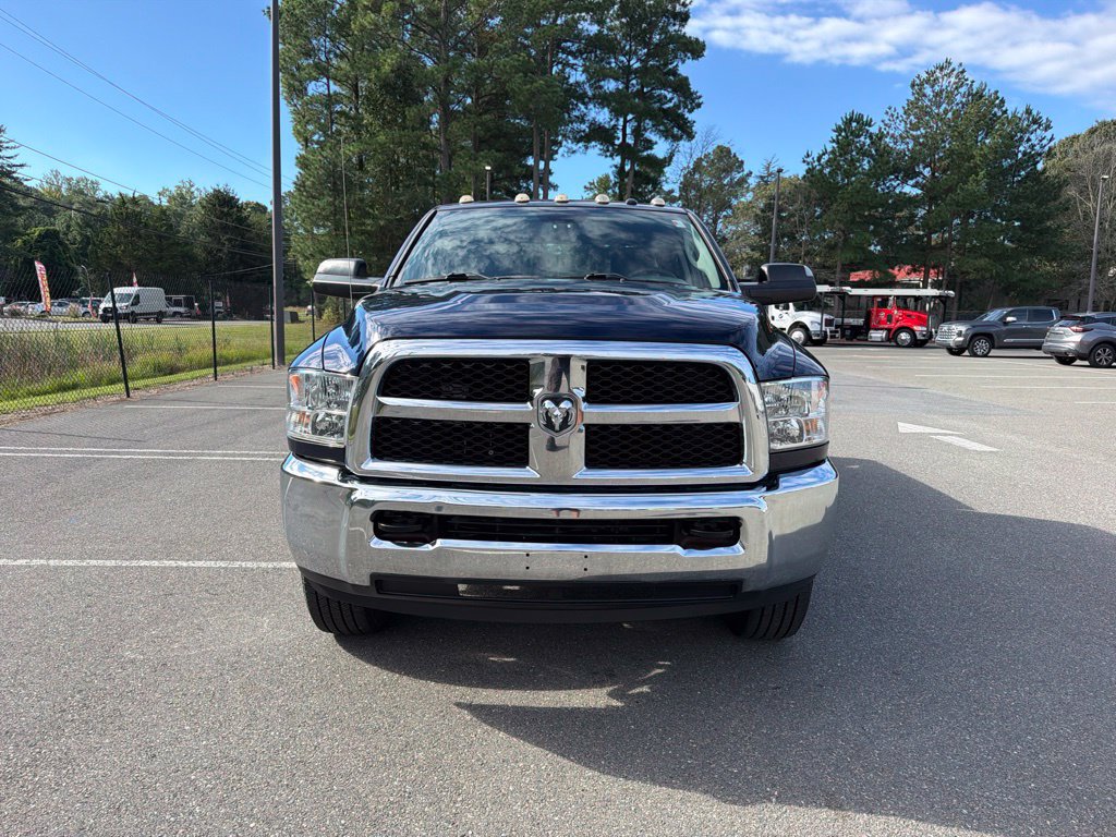 Used 2018 RAM 2500 Tradesman w/ Chrome Appearance Group AWD/4WD image 3