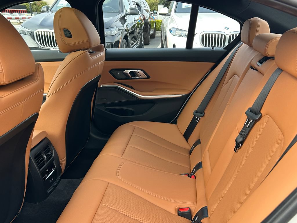 Used 2026 BMW 330i Sedan w/ Premium Package RWD image 30