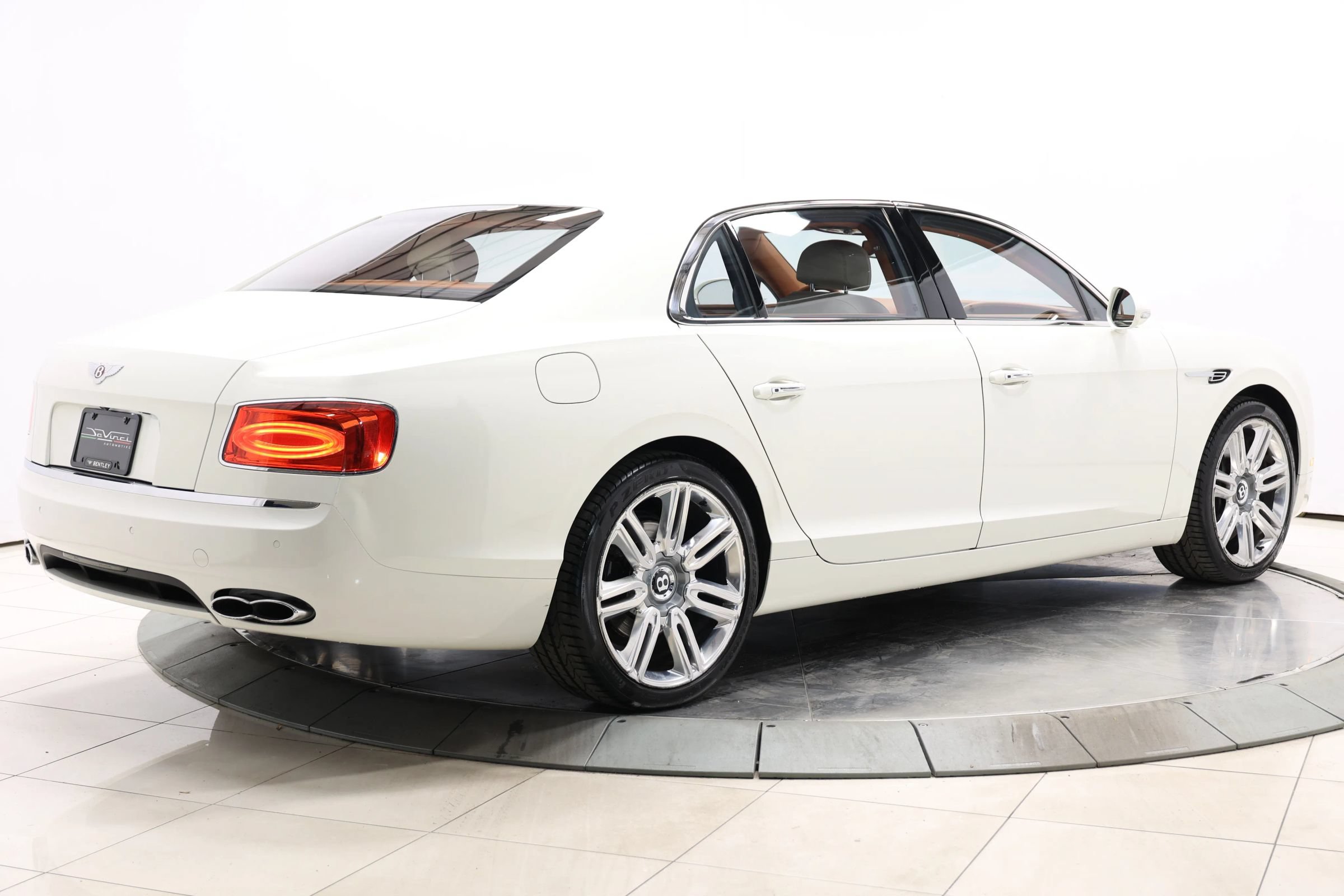 Used 2018 Bentley Flying Spur V8 AWD/4WD image 4