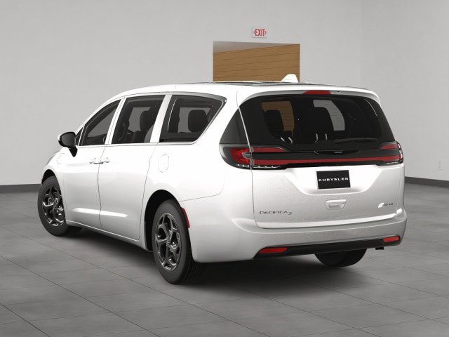 New 2023 Chrysler Pacifica Limited w/ S Appearance Package image 4