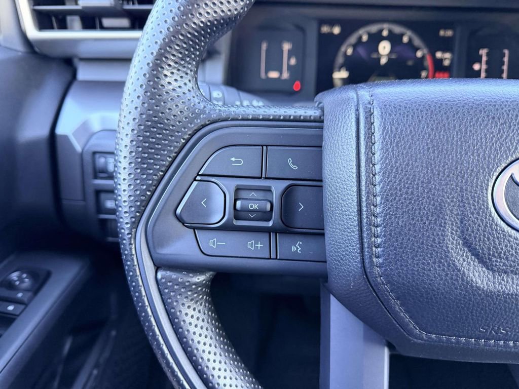 Certified 2024 Toyota Tacoma SR5 image 8