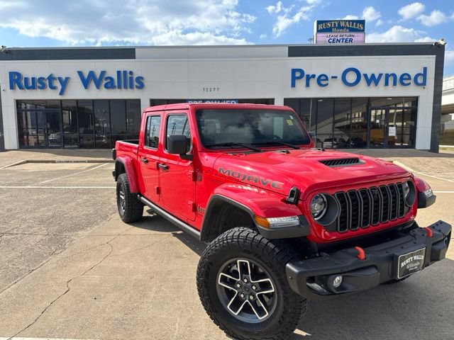 Used 2025 Jeep Gladiator Mojave AWD/4WD image 1