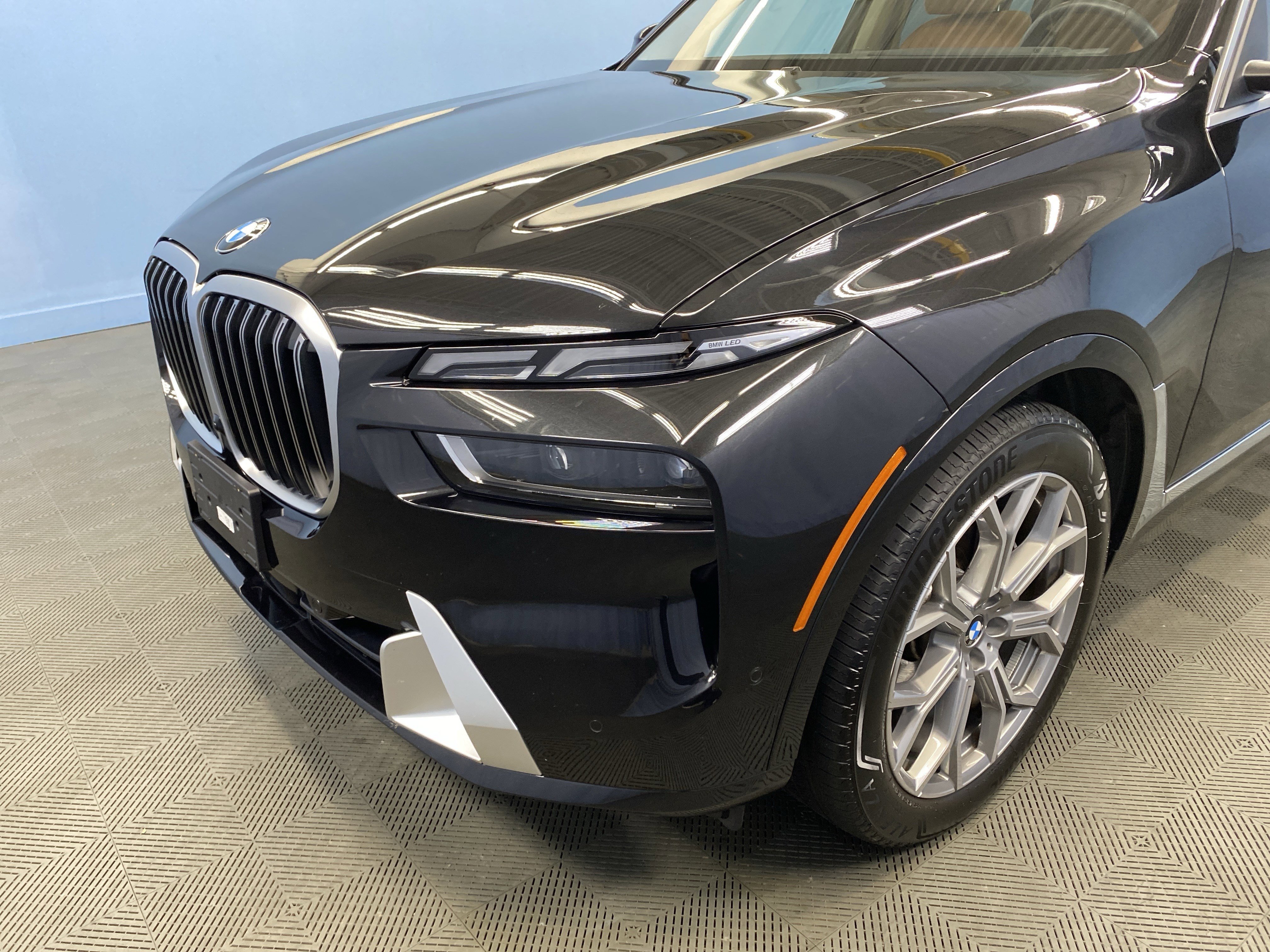 Used 2024 BMW X7 xDrive40i w/ Premium Package image 45
