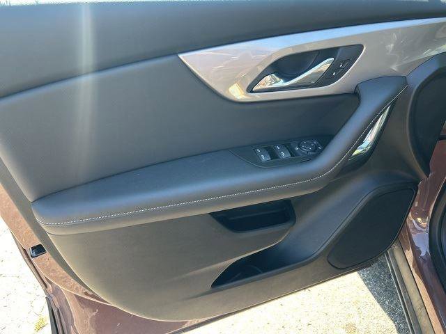 Used 2023 Chevrolet Blazer LT w/ Driver Confidence Package image 10