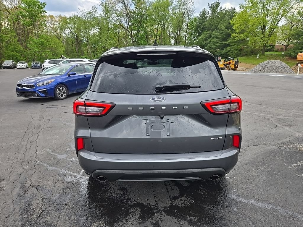 Used 2024 Ford Escape ST-Line AWD/4WD image 5