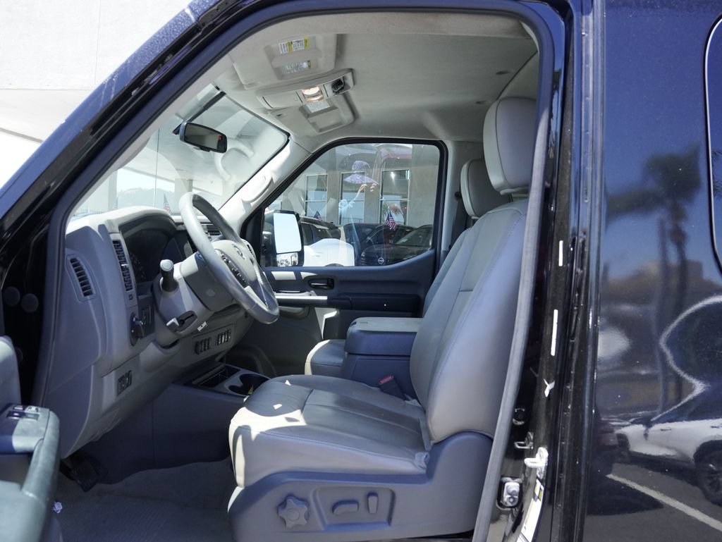 Used 2020 Nissan NV 3500 SL RWD image 18
