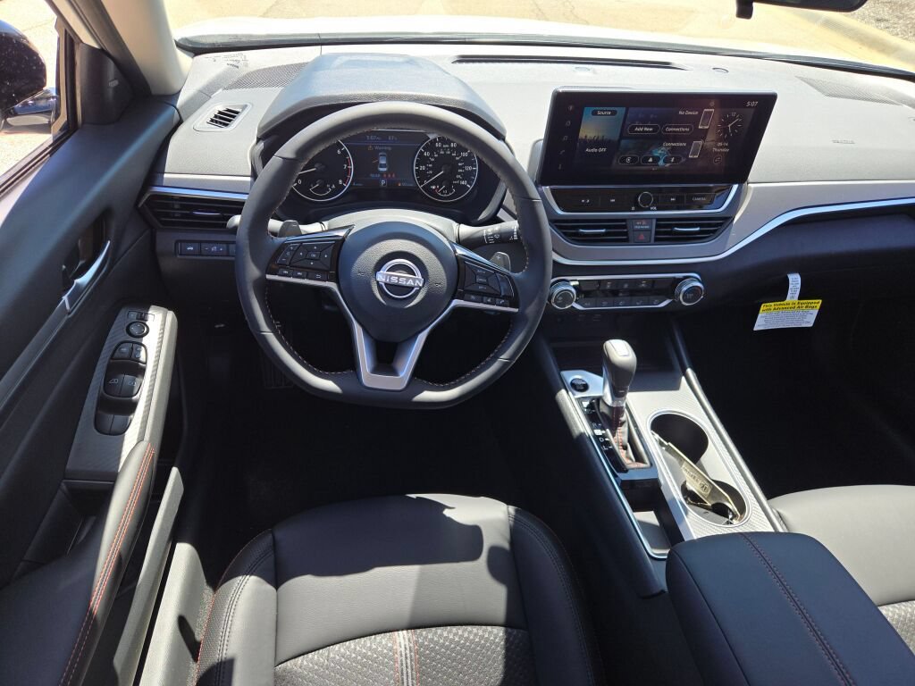New 2026 Nissan Altima 2.5 SR FWD image 16