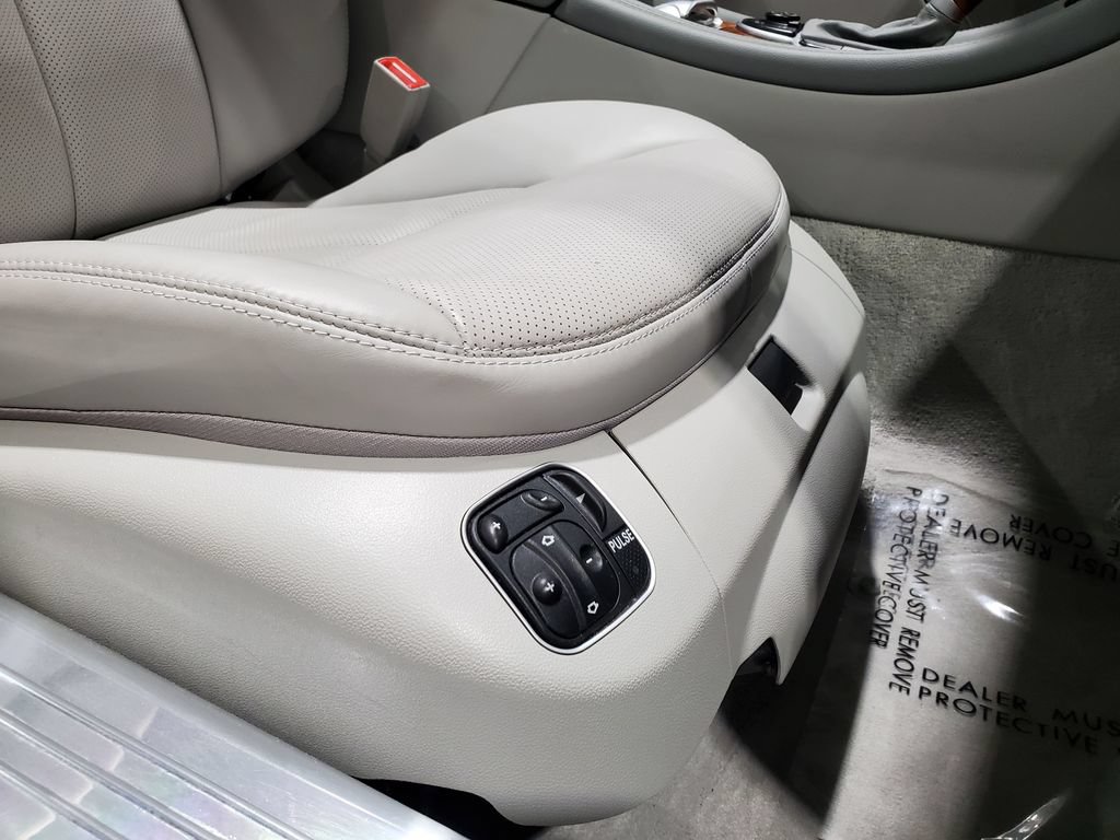 Used 2008 Mercedes-Benz SL 550 image 19