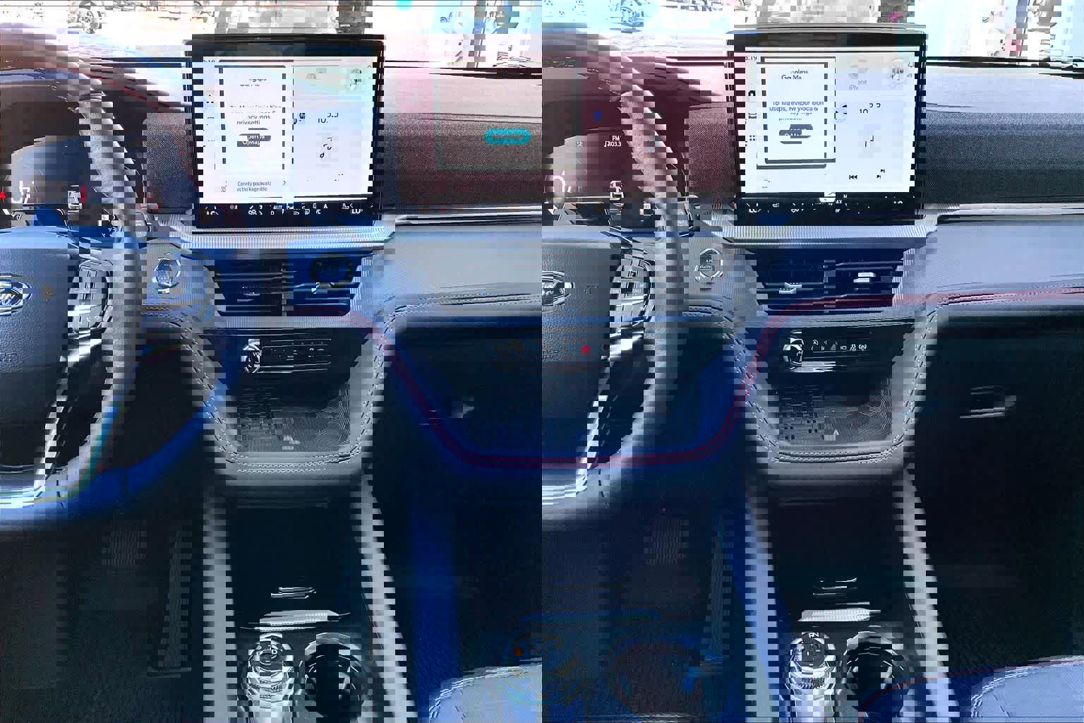 Used 2025 Ford Explorer ST-Line w/ Premium Package image 11