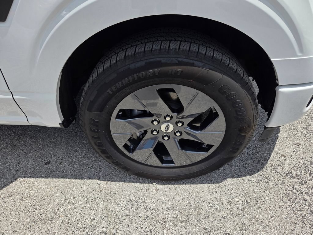 Used 2025 Ford F150 STX w/ Equipment Group 200A RWD image 16