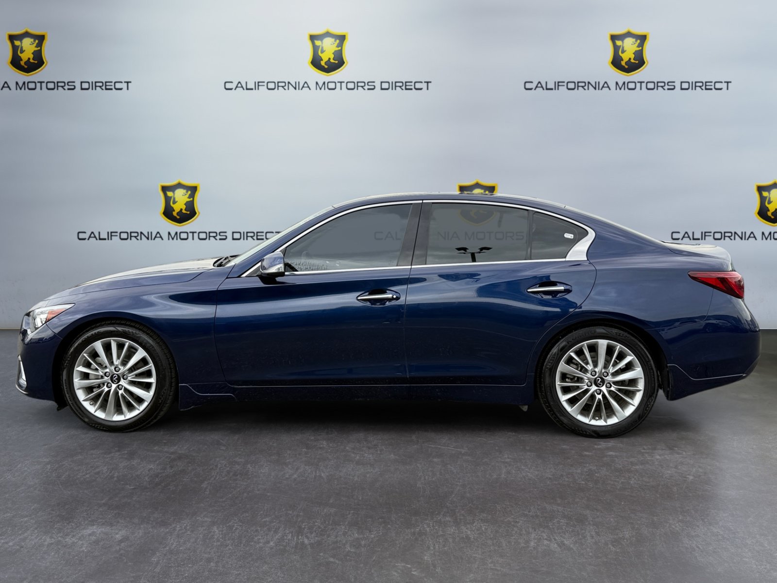 Used 2021 INFINITI Q50 Luxe w/ Cargo Package RWD image 2