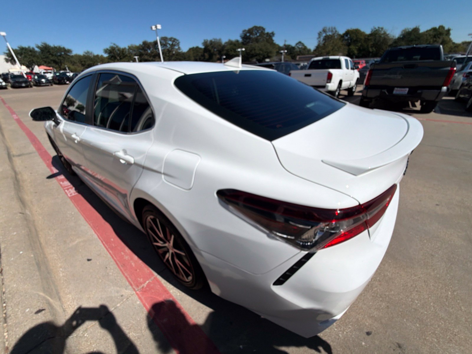 Used 2024 Toyota Camry SE FWD image 7
