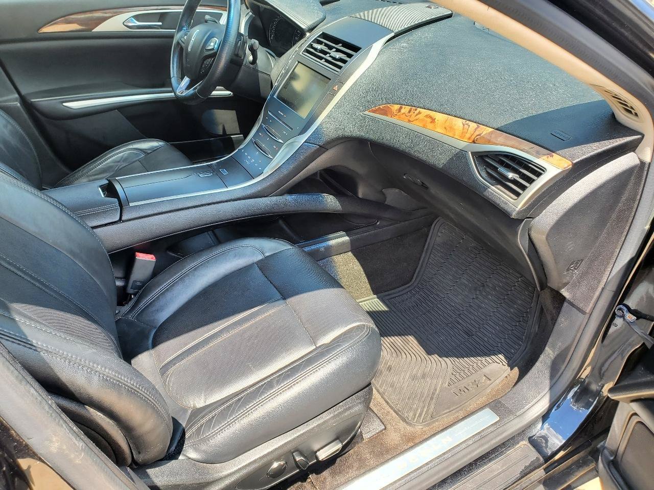 Used 2015 Lincoln MKZ w/ Equipment Group 102A Reserve FWD image 5