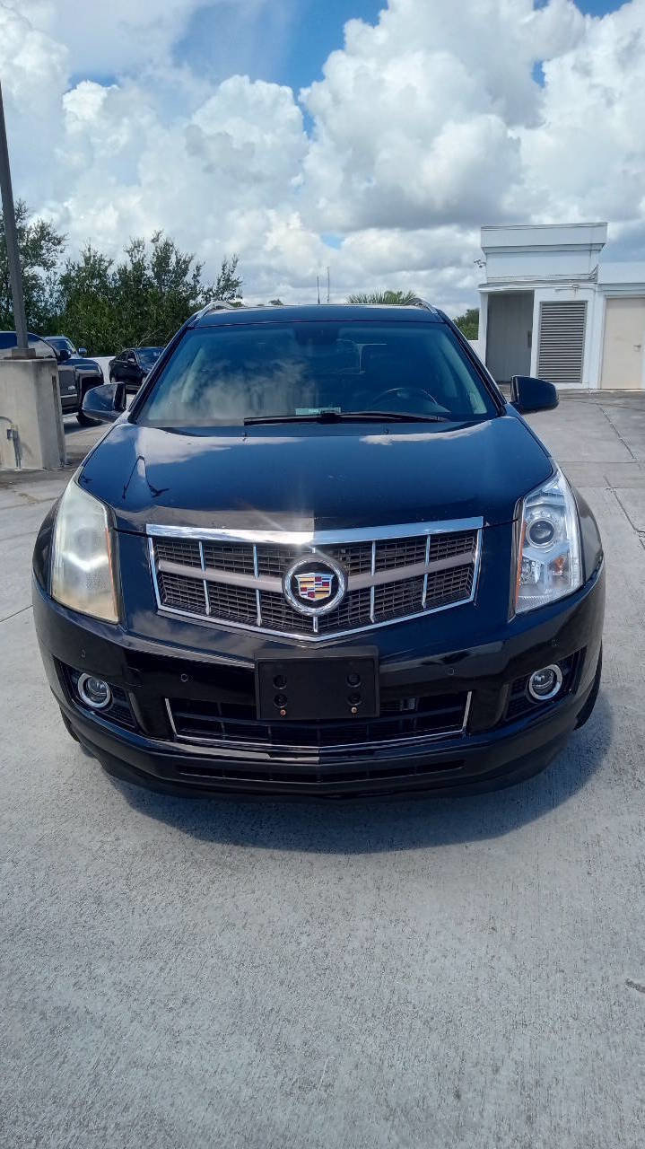 Used 2011 Cadillac SRX Luxury image 3