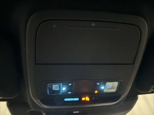 Used 2025 Ford Explorer ST-Line image 23