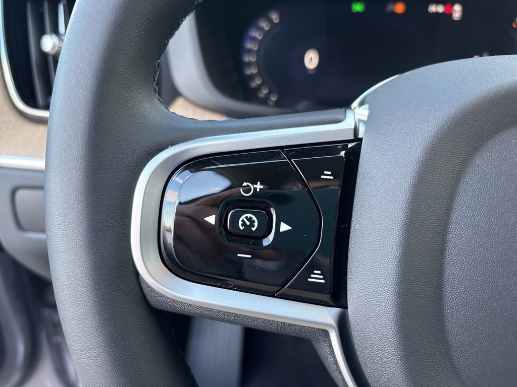 New 2026 Volvo XC60 B5 Plus w/ Protection Package Premier image 24