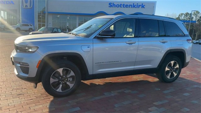 Used 2022 Jeep Grand Cherokee Limited 4xe image 7