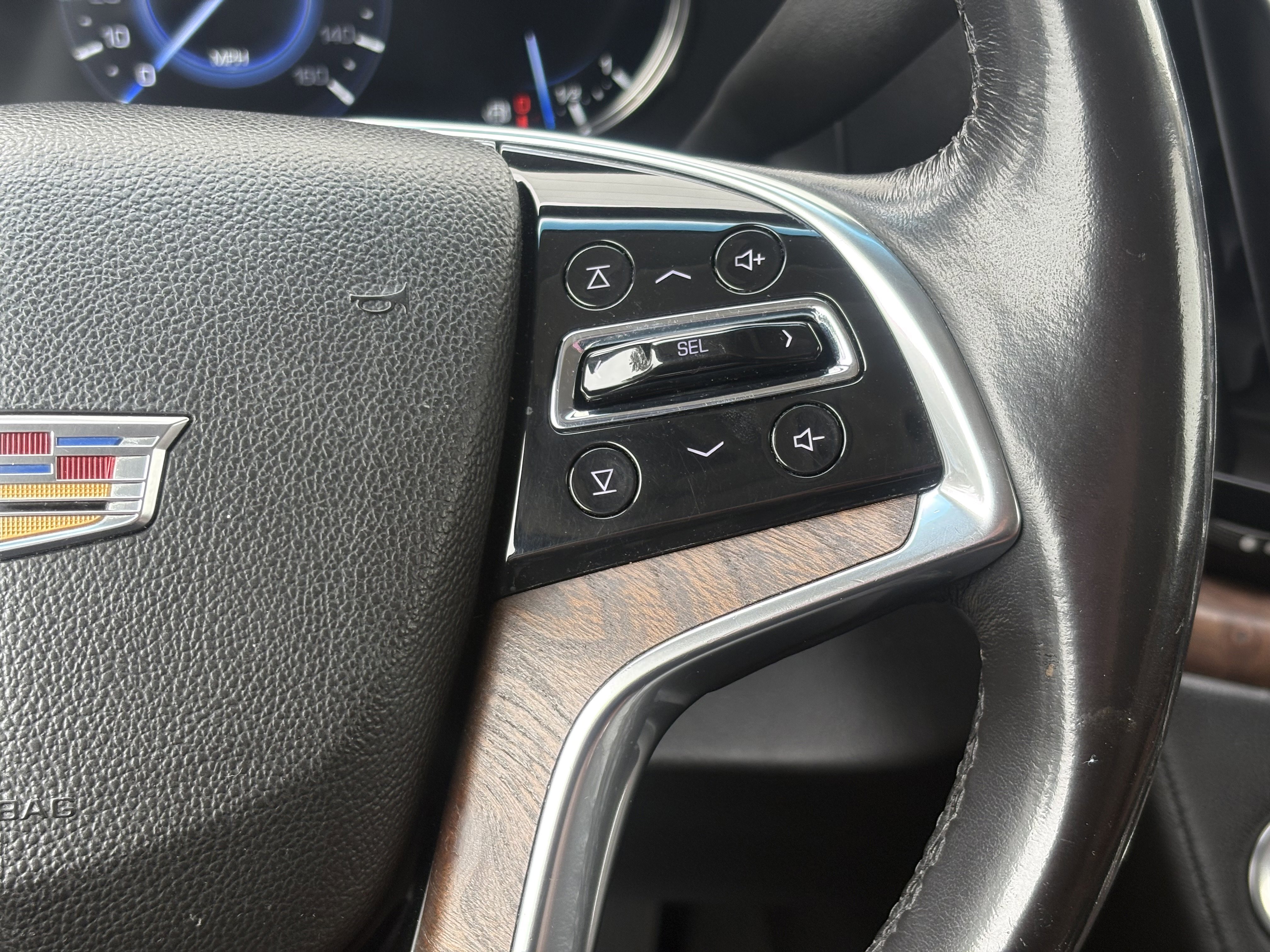 Used 2018 Cadillac Escalade Luxury image 20