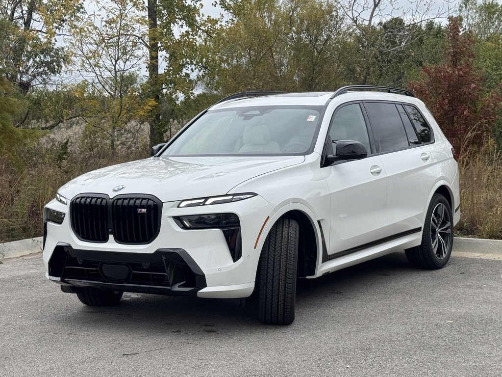 New 2026 BMW X7 M60i w/ Executive Package video 3