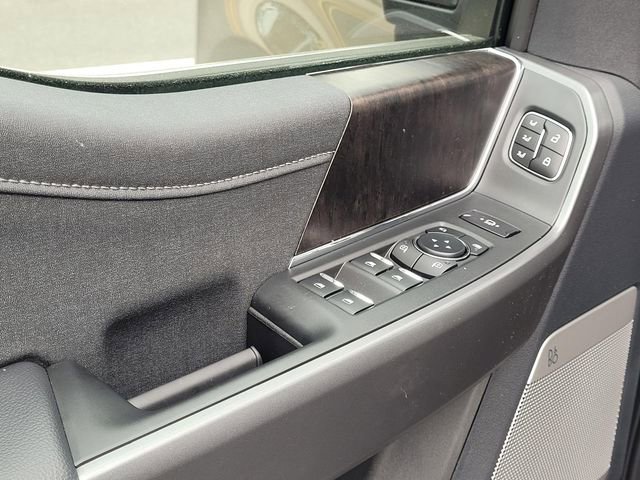 New 2026 Ford F250 Lariat w/ Chrome Package image 10