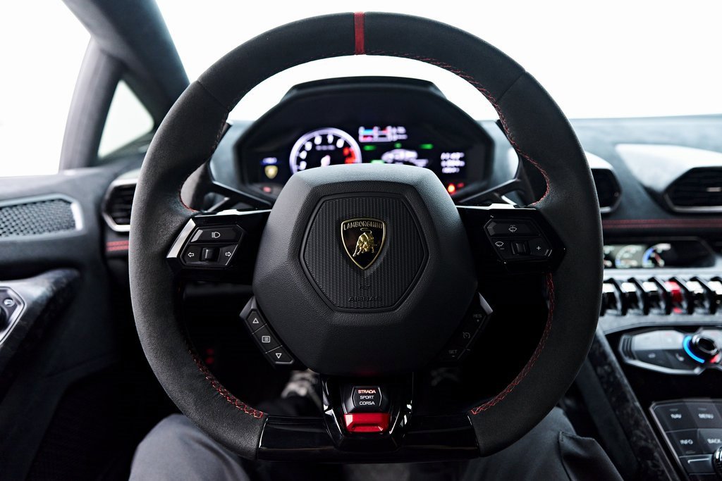 Used 2018 Lamborghini Huracan Performante image 70