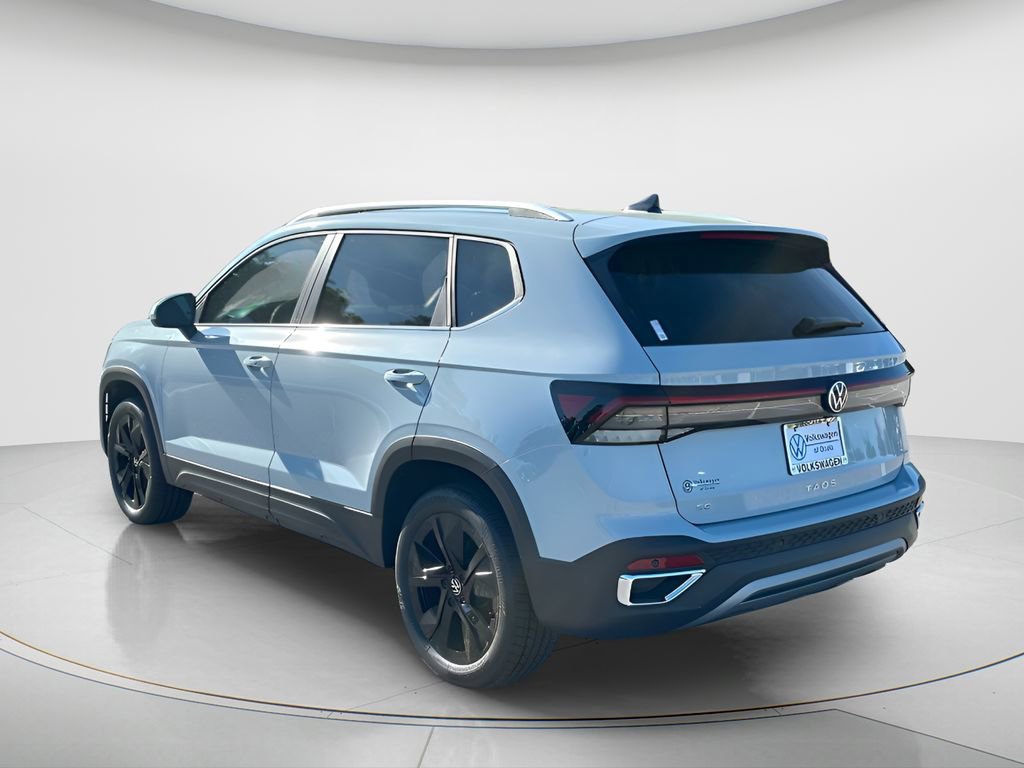 New 2026 Volkswagen Taos SE image 3