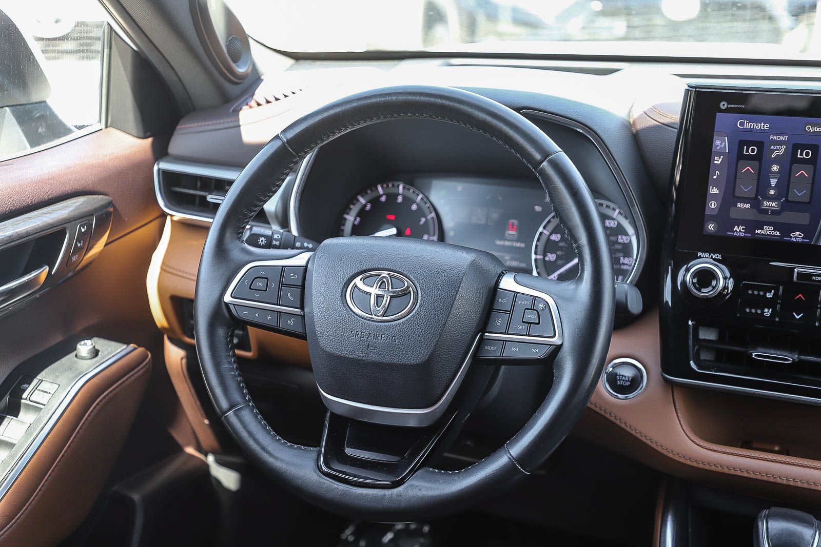 Used 2022 Toyota Highlander Platinum AWD/4WD image 15