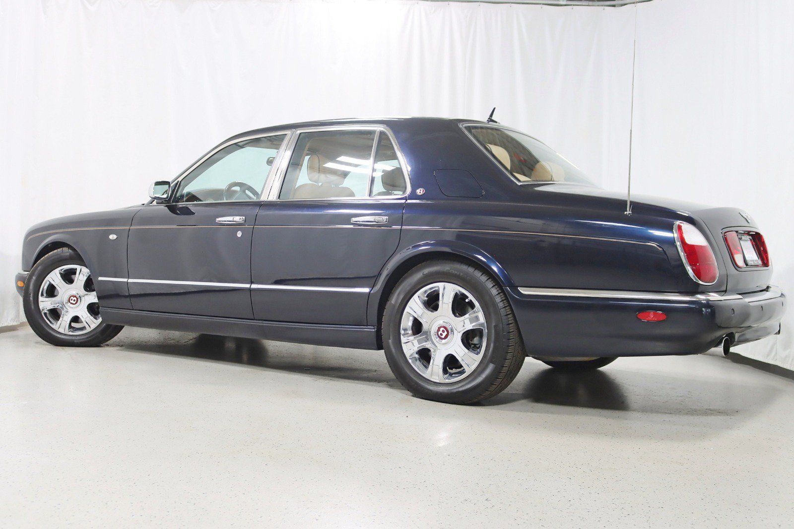 Used 2006 Bentley Arnage R RWD image 10