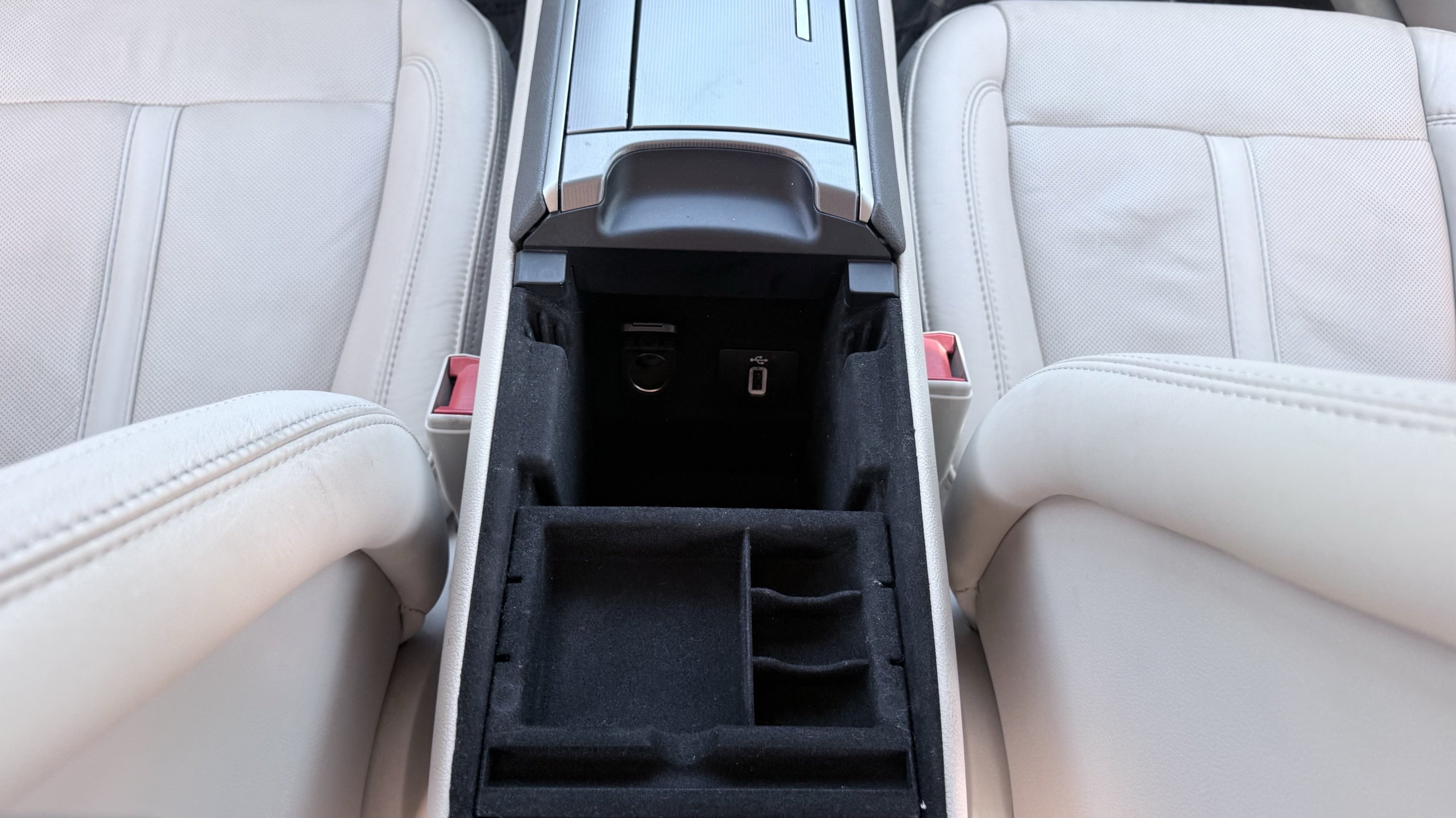 Used 2017 Lincoln MKZ Reserve FWD image 47