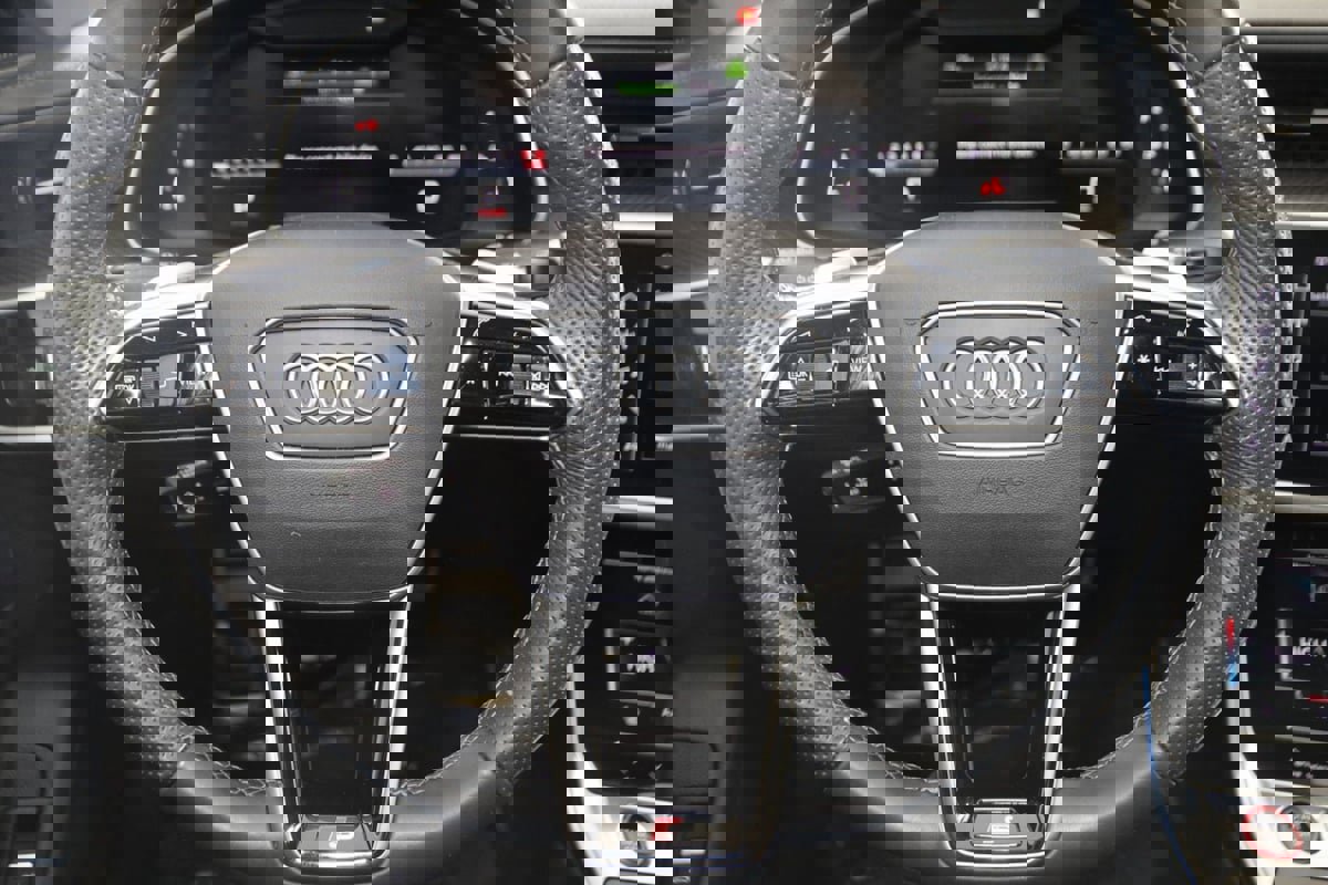 Used 2022 Audi S7 Prestige w/ Prestige Package image 43