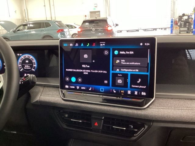 Used 2025 Volkswagen Tiguan S image 8