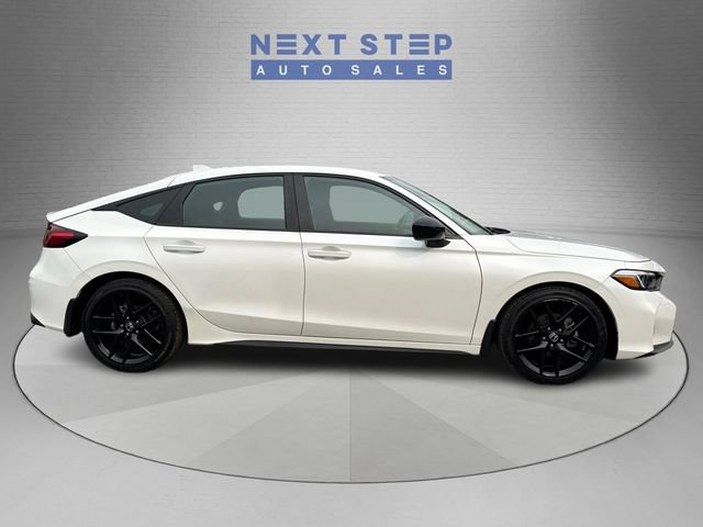Used 2025 Honda Civic Sport image 9