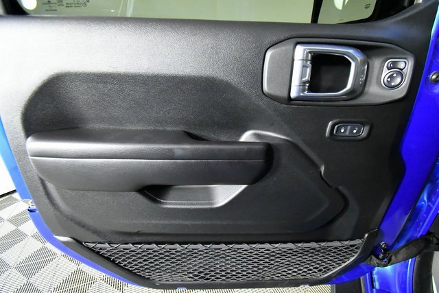 Used 2021 Jeep Gladiator Rubicon w/ Cold Weather Group image 21