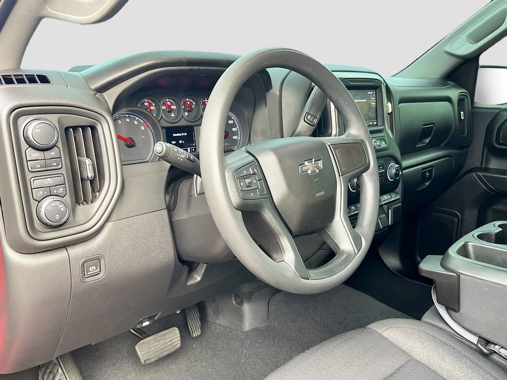 Used 2024 Chevrolet Silverado 1500 Custom Trail Boss w/ LPO, Dark Essentials Package AWD/4WD image 9