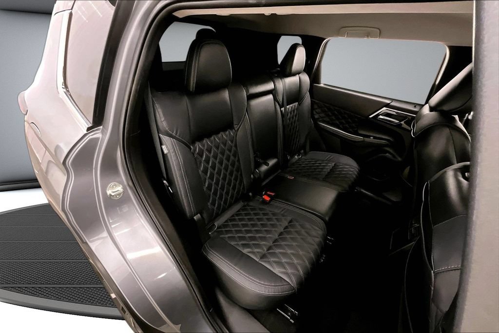 Used 2022 Mitsubishi Outlander SEL AWD/4WD image 18