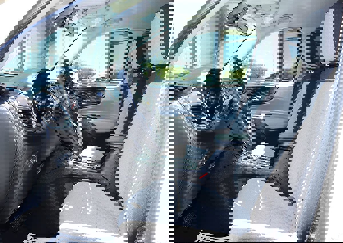 Used 2022 Chevrolet Equinox LT image 38