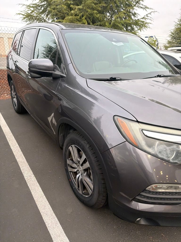 Used 2017 Honda Pilot EX-L image 3