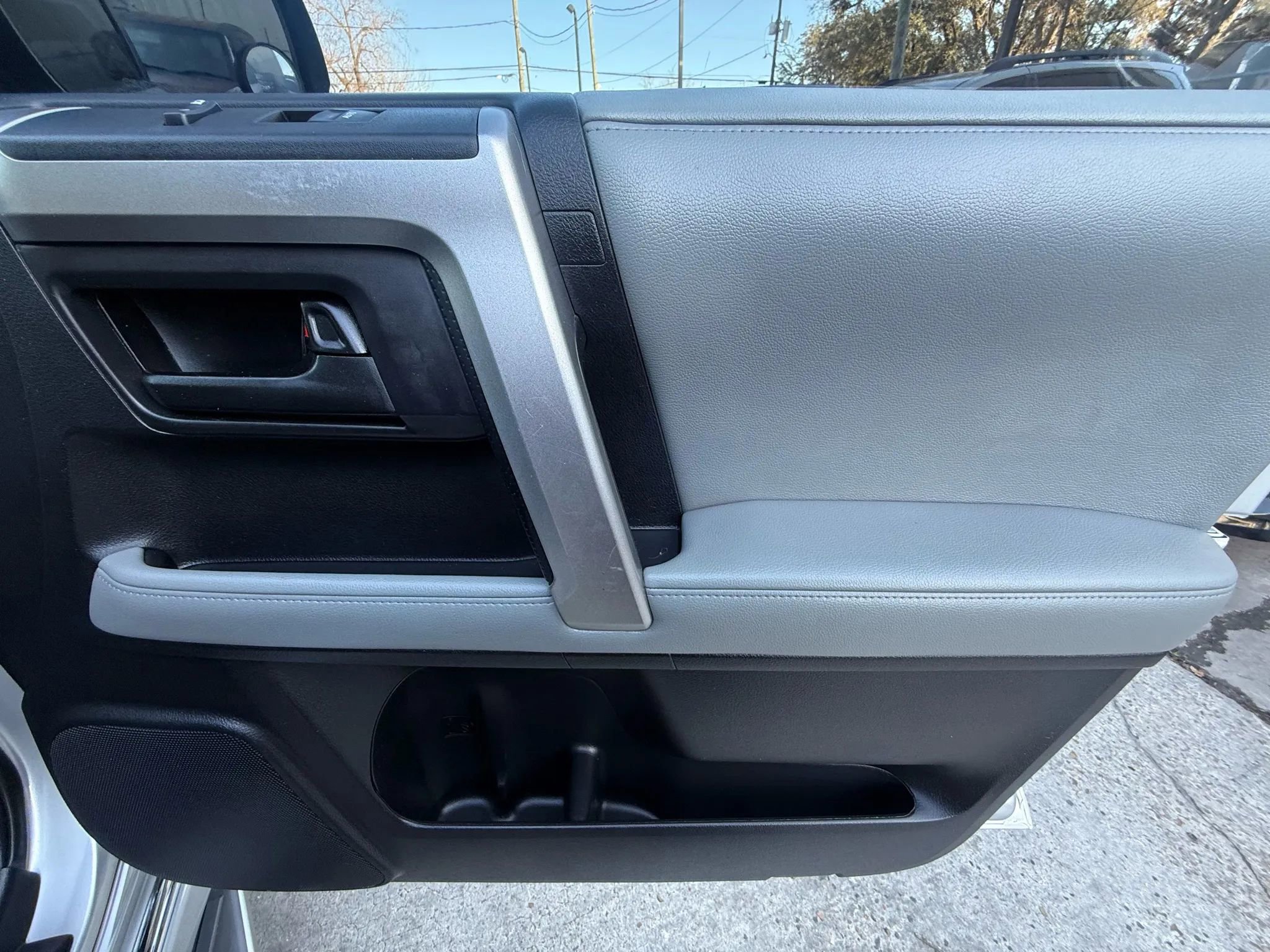 Used 2013 Toyota 4Runner SR5 image 23
