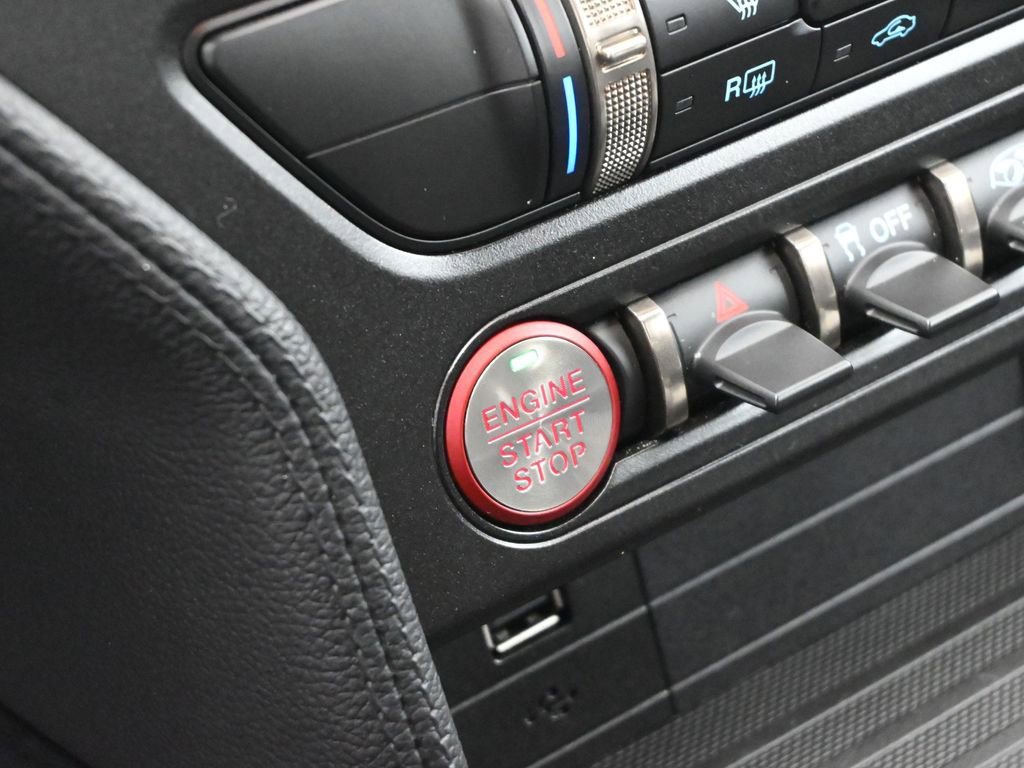 Certified 2021 Ford Mustang Shelby GT500 w/ Technology Package RWD image 13