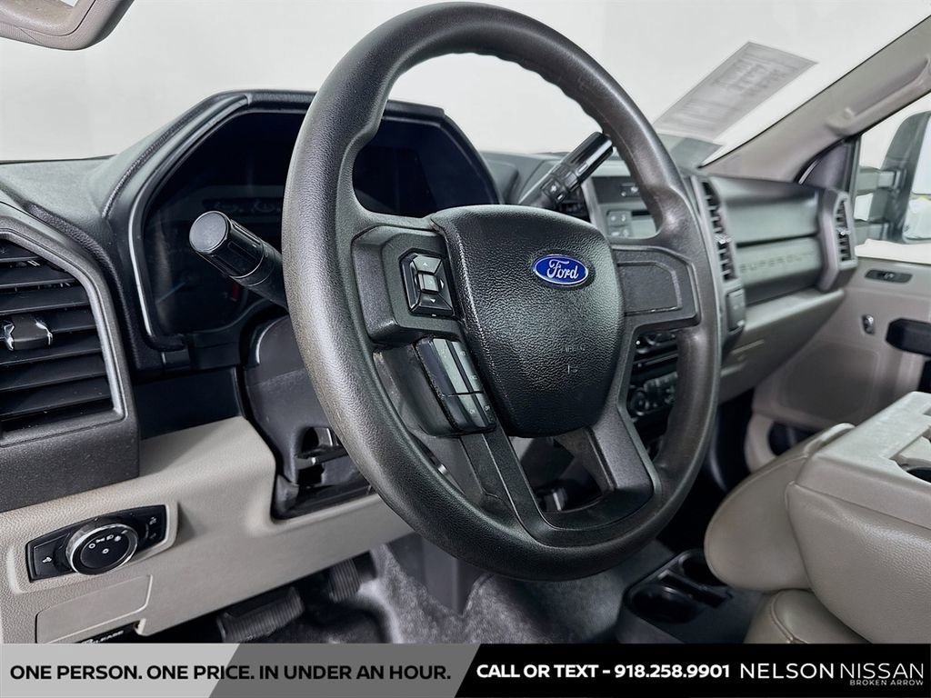 Used 2017 Ford F250 XL w/ Power Equipment Group AWD/4WD image 9