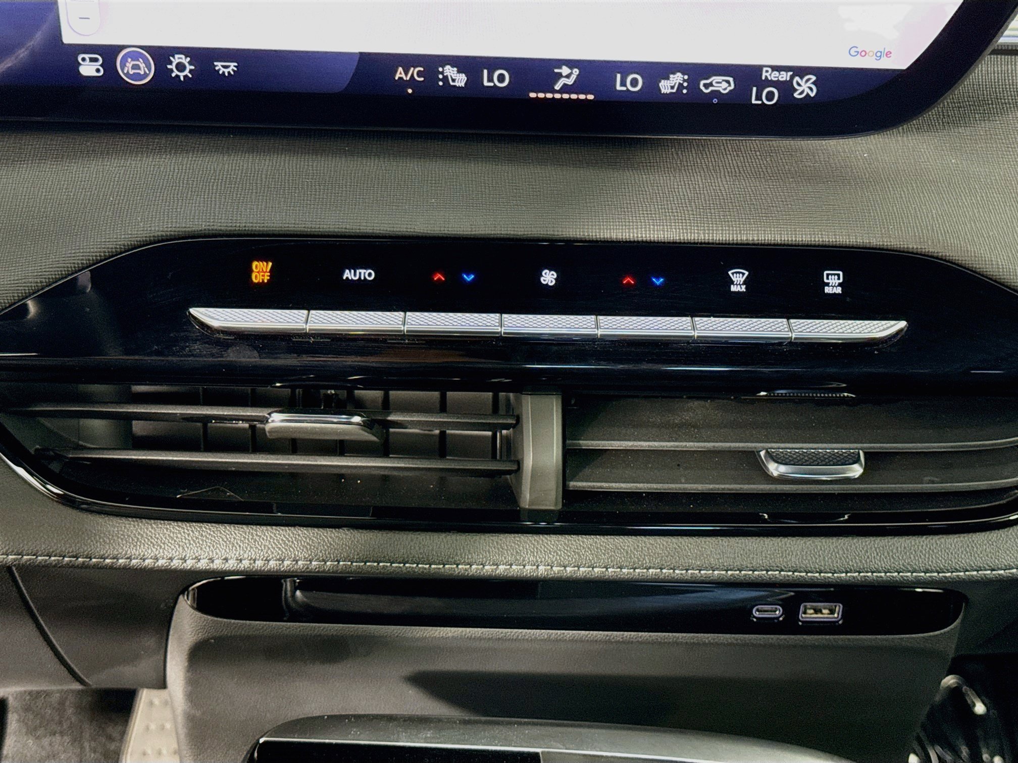 Used 2025 Buick Enclave Preferred FWD image 18
