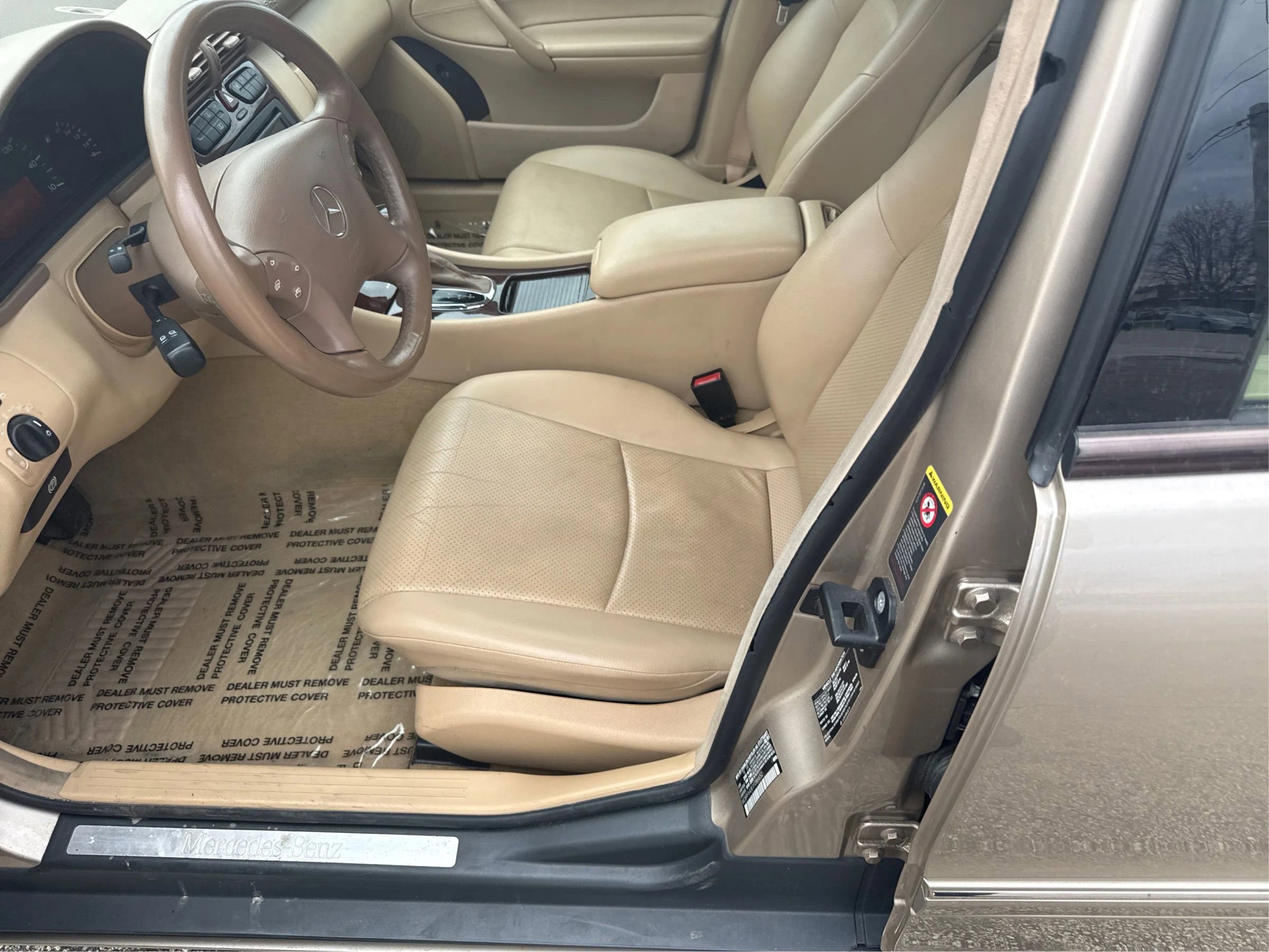 Used 2001 Mercedes-Benz C 320 Sedan image 10