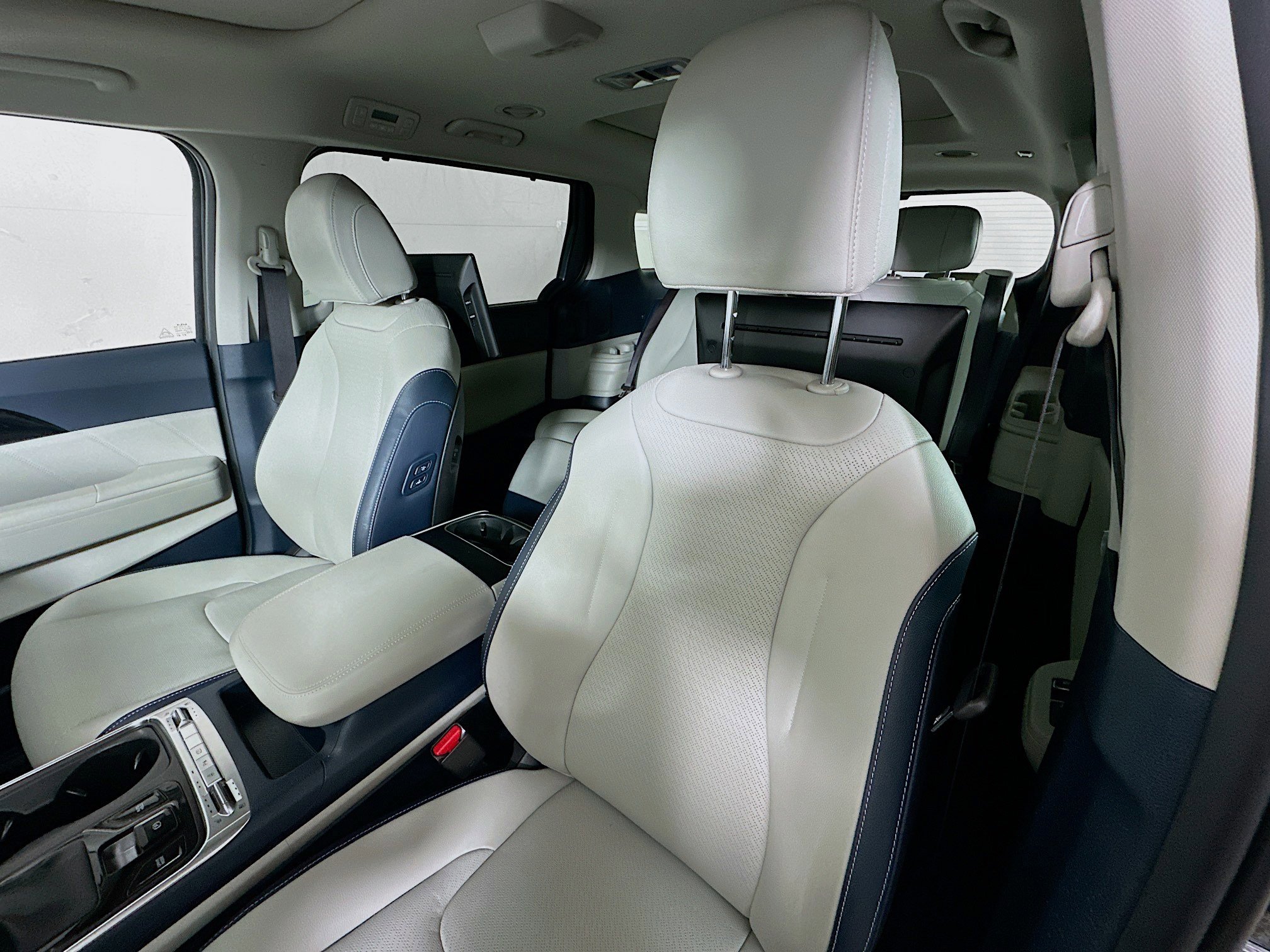 Certified 2026 Kia Carnival SX Prestige FWD image 22