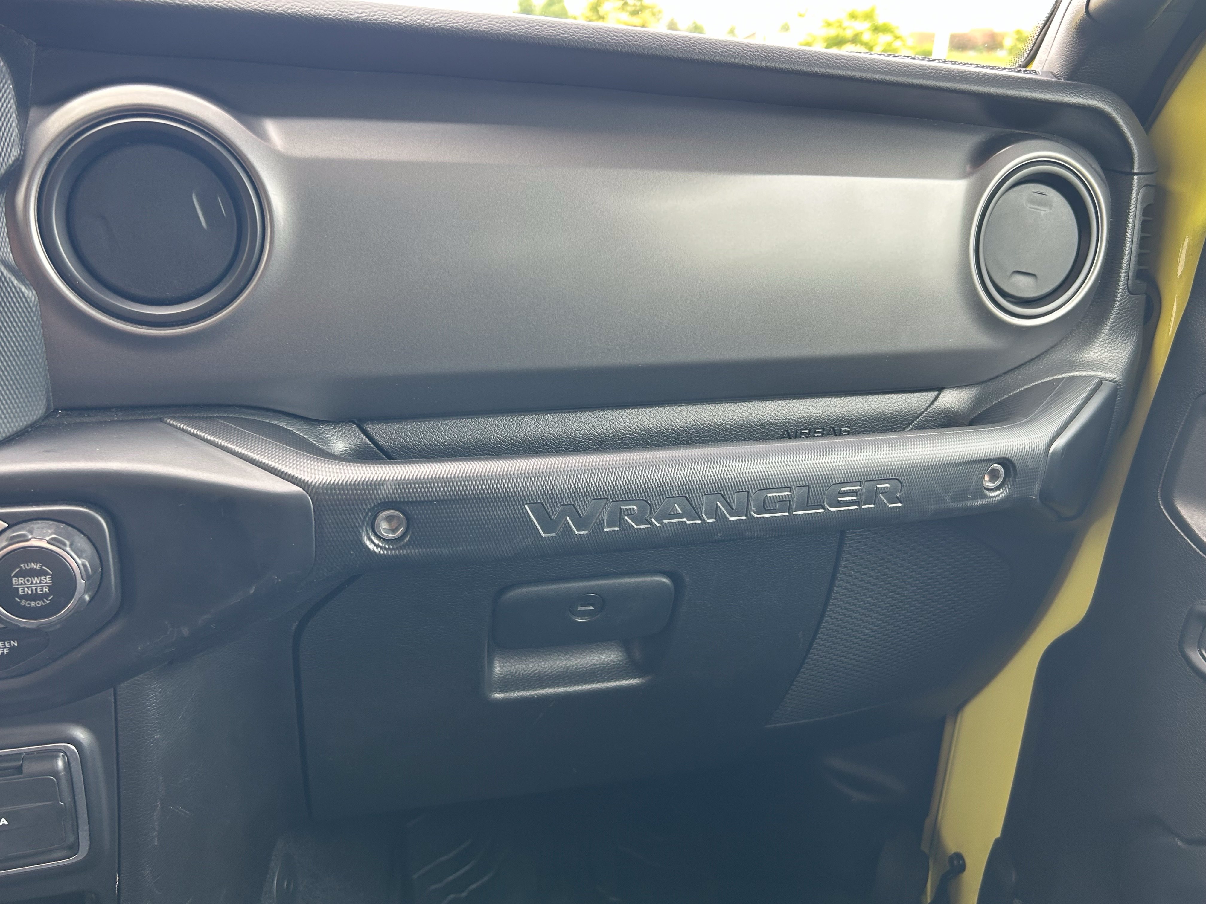 Used 2023 Jeep Wrangler Sport AWD/4WD image 29